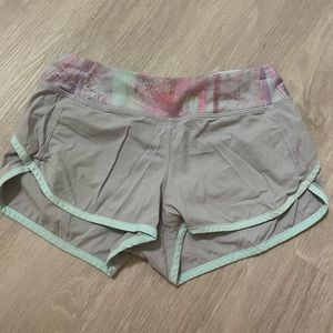 ivivva  Size 12 shorts great condition light grey color kids girls lulu-lemon